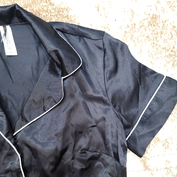 ☘️ 3/$18 Fashion Nova Silky Pajama Dress - Picture 4 of 5